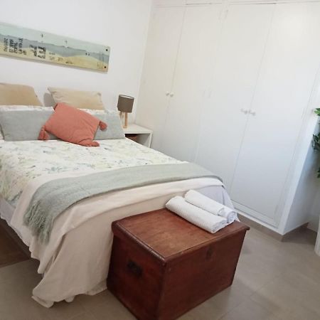 Dormir Entre Limones, Casa De Invitados En Vivienda Familiar Dos Hermanas Luaran gambar