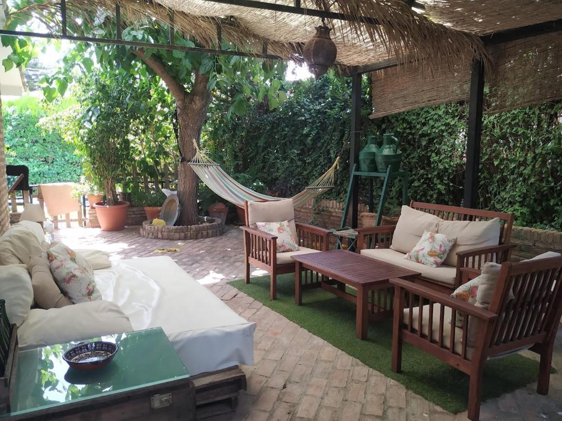 Dormir Entre Limones, Casa De Invitados En Vivienda Familiar Dos Hermanas Luaran gambar