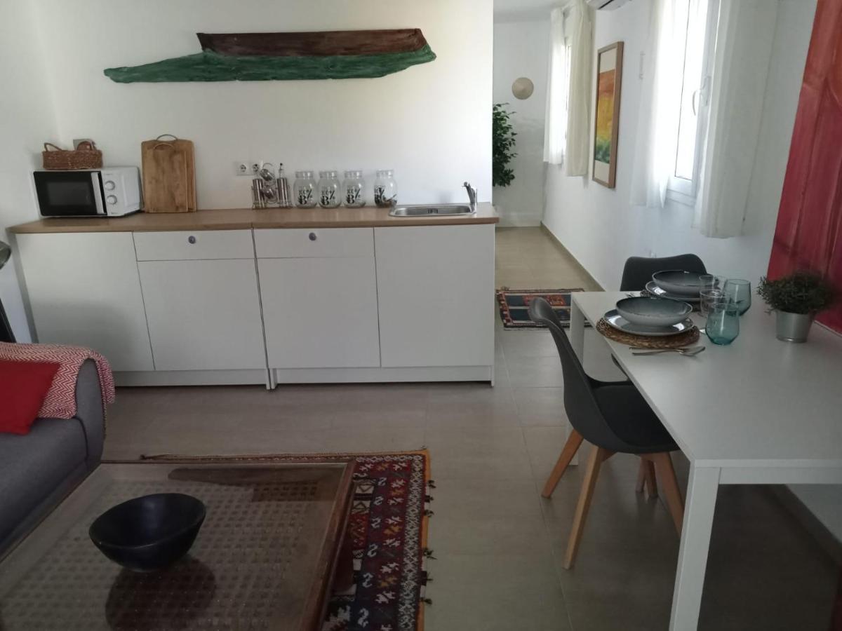 Dormir Entre Limones, Casa De Invitados En Vivienda Familiar Dos Hermanas Luaran gambar