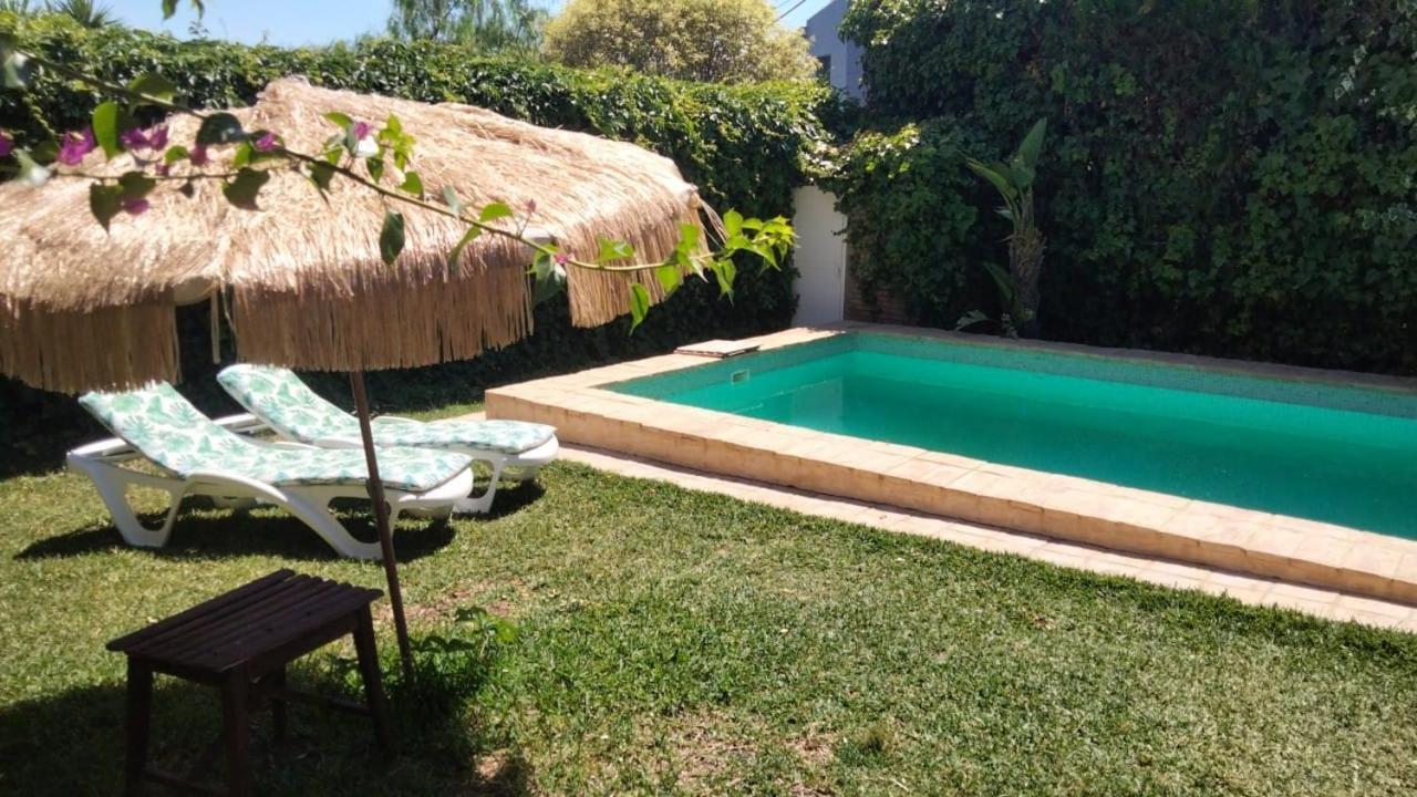 Dormir Entre Limones, Casa De Invitados En Vivienda Familiar Dos Hermanas Luaran gambar